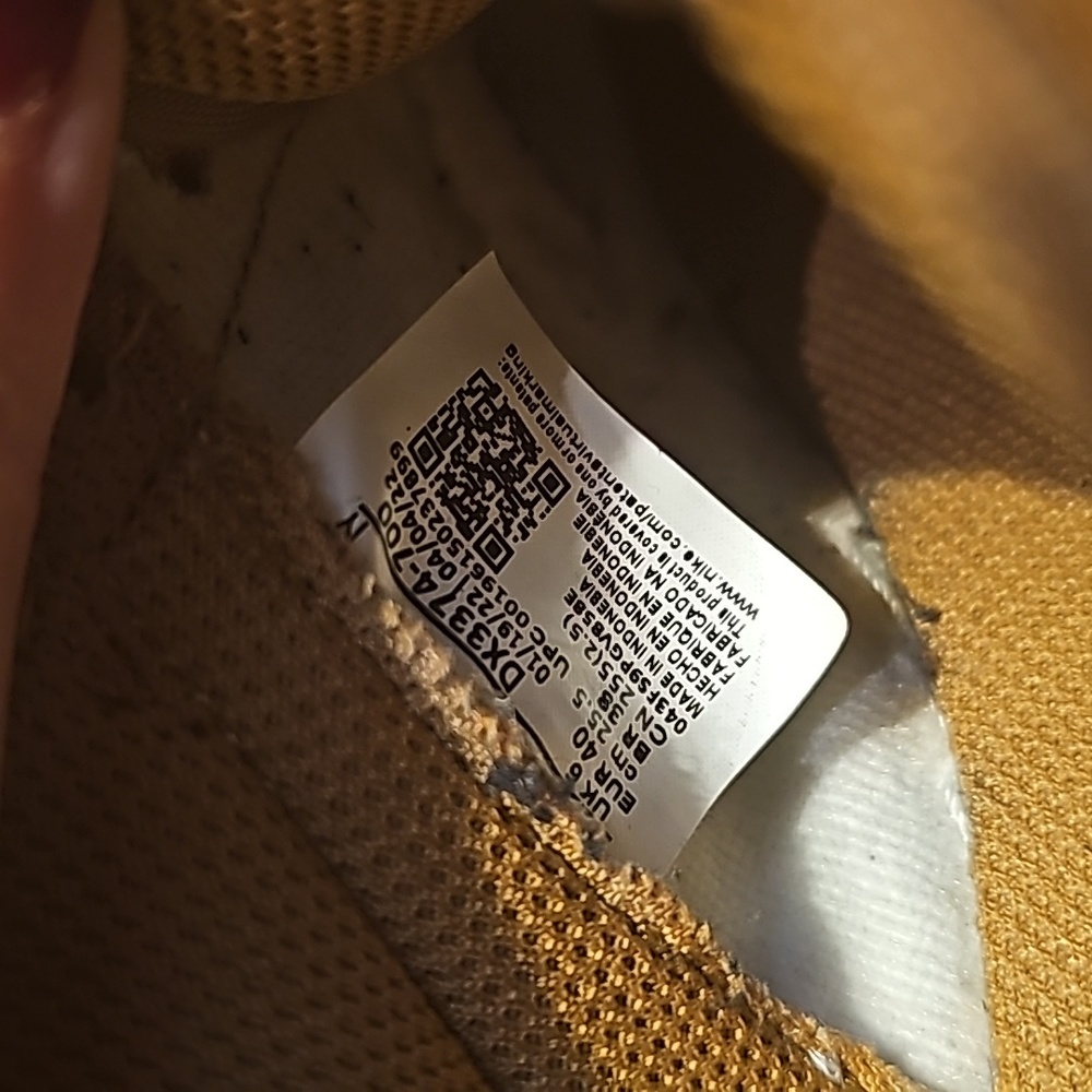 Nike Dunk Low Retro “Quilted Wheat” - Picture 6 of 8